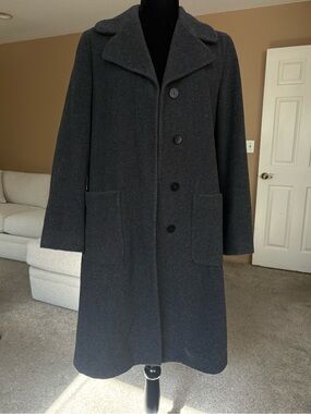 Woman’s Sisley Classic Wool Overcoat - Charcoal Gray/Black size M
